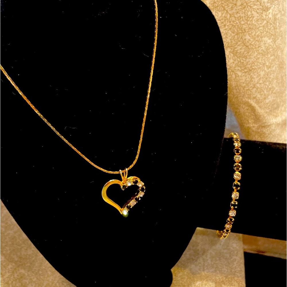 Gold Tone Black White Heart Crystals Bracelet and Necklace Set